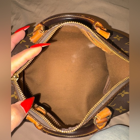 Louis Vuitton Classic Monogram Satchel Speedy 25 - Picture 8 of 12